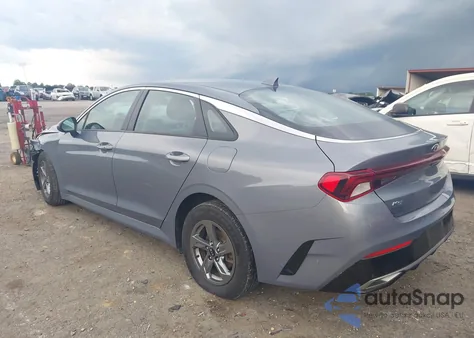 2021 Kia K5 Lxs z USA, uszkodzony, nr VIN 5XXG14J26MG008143